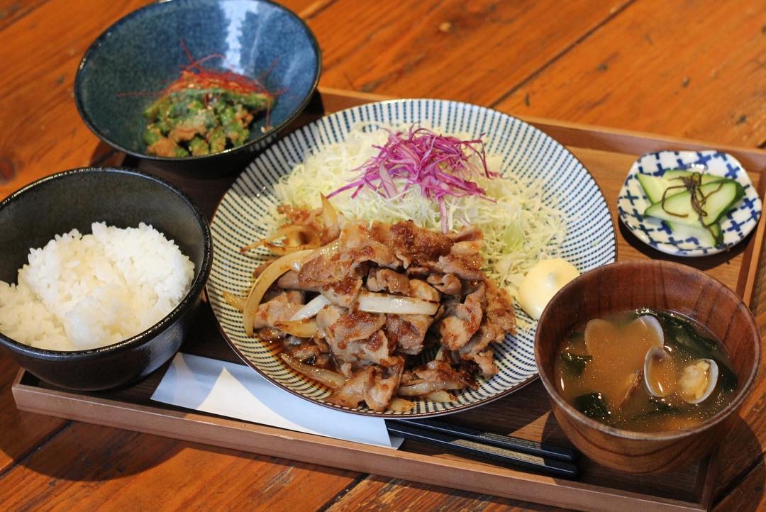 生姜焼き定食と季節の小鉢 / Teisyoku Lunch
